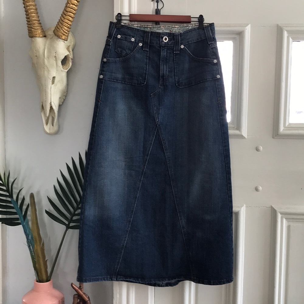 💛Levi’s long denim skirt💛
